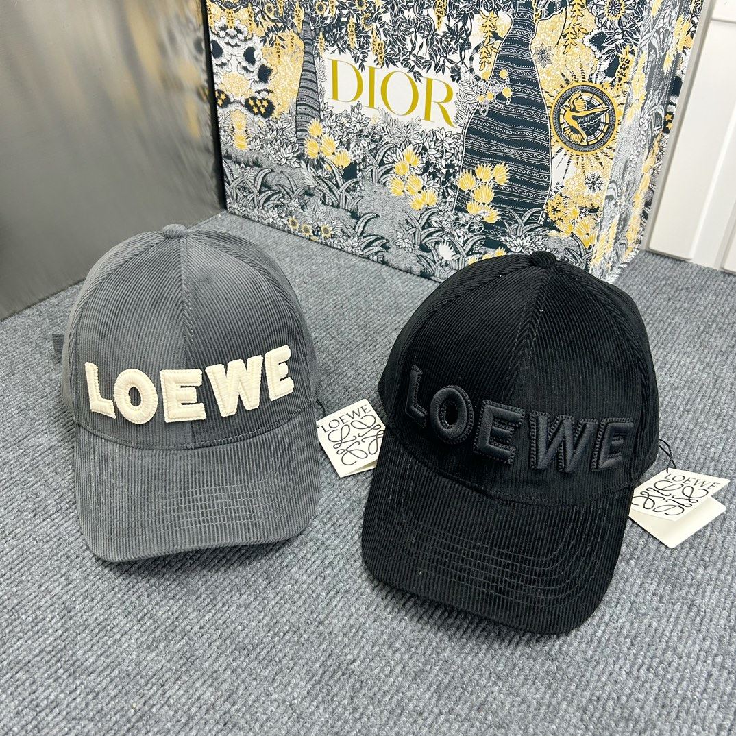 Loewe Caps